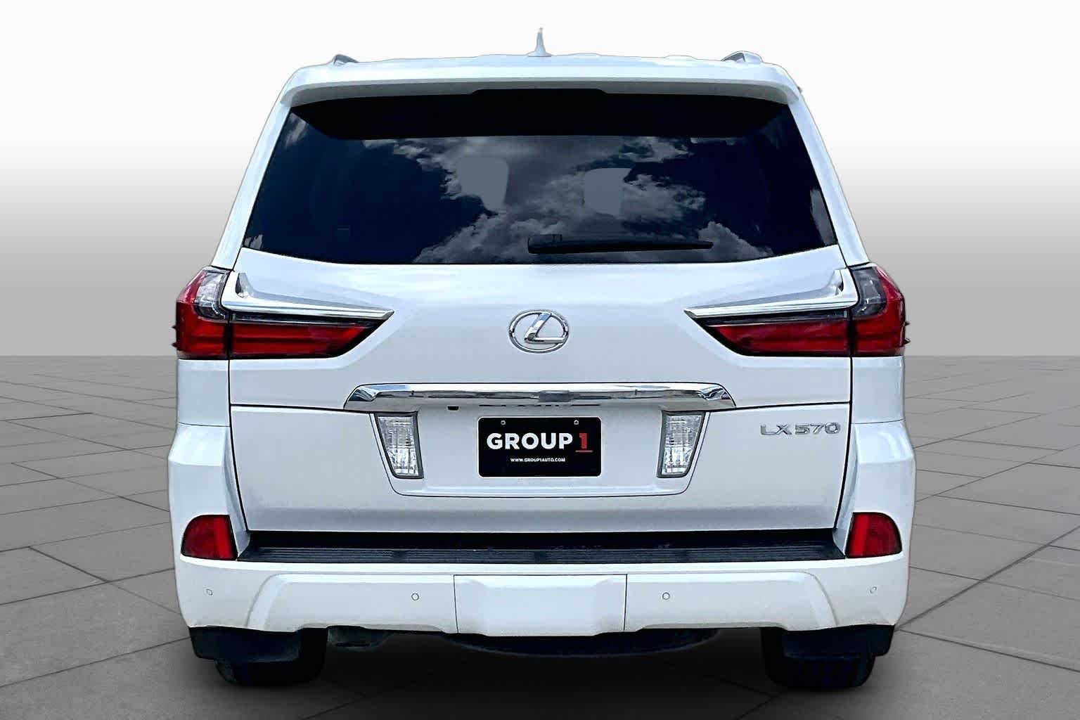 Pre-Owned 2017 Lexus LX 570