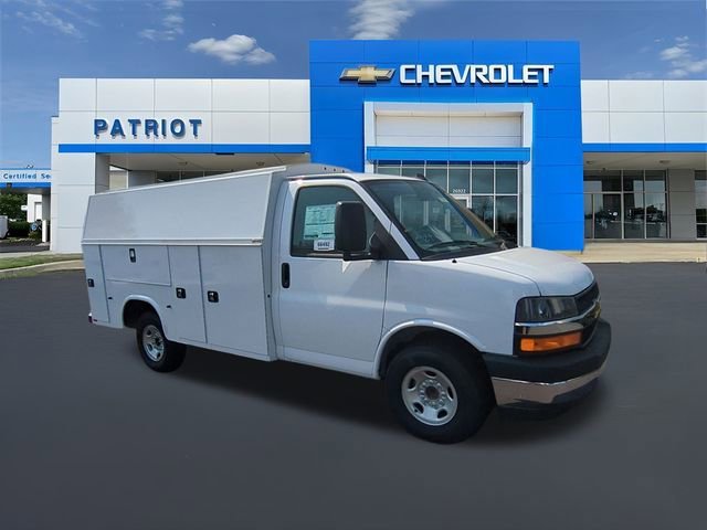 New 2025 Summit White Chevrolet 1WT image 5