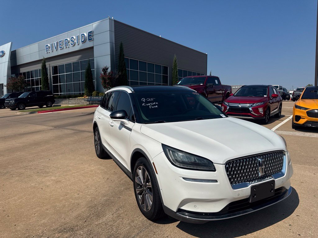 Used 2020 White Lincoln Reserve image 1