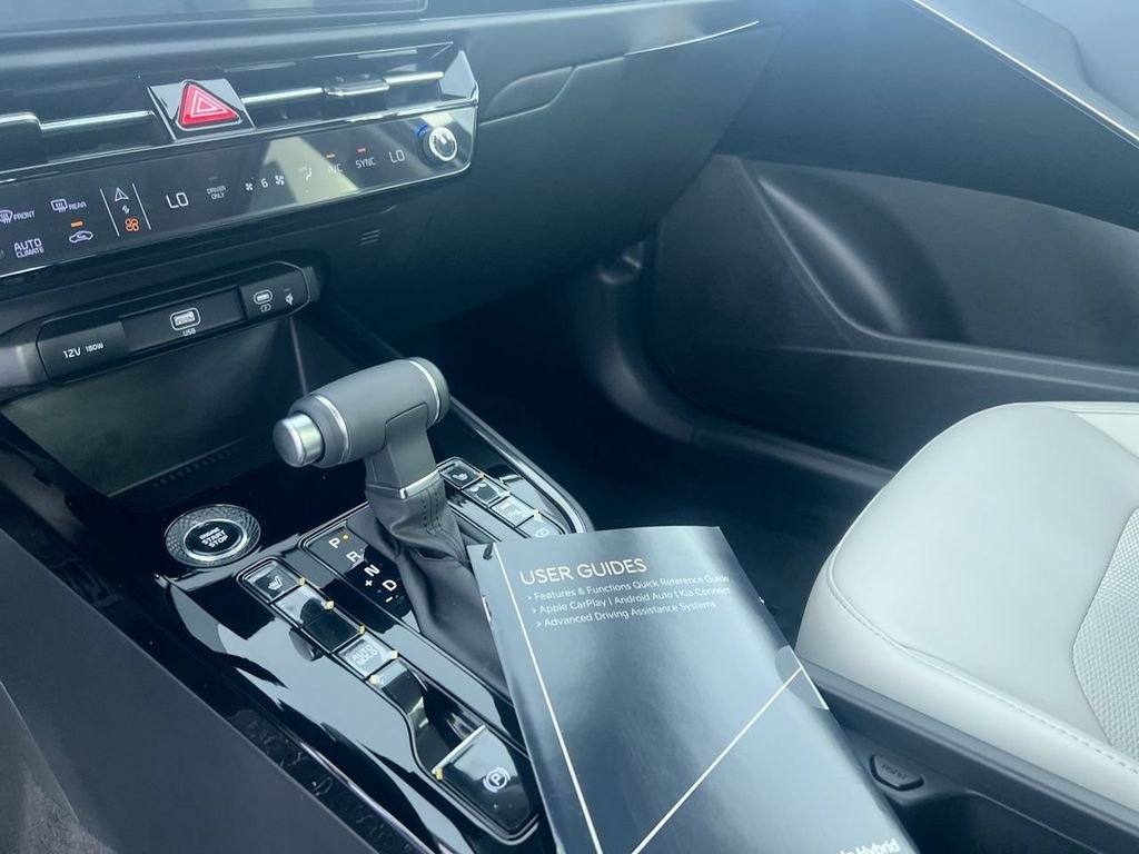 New 2026 Snow White Pearl Kia EX image 21