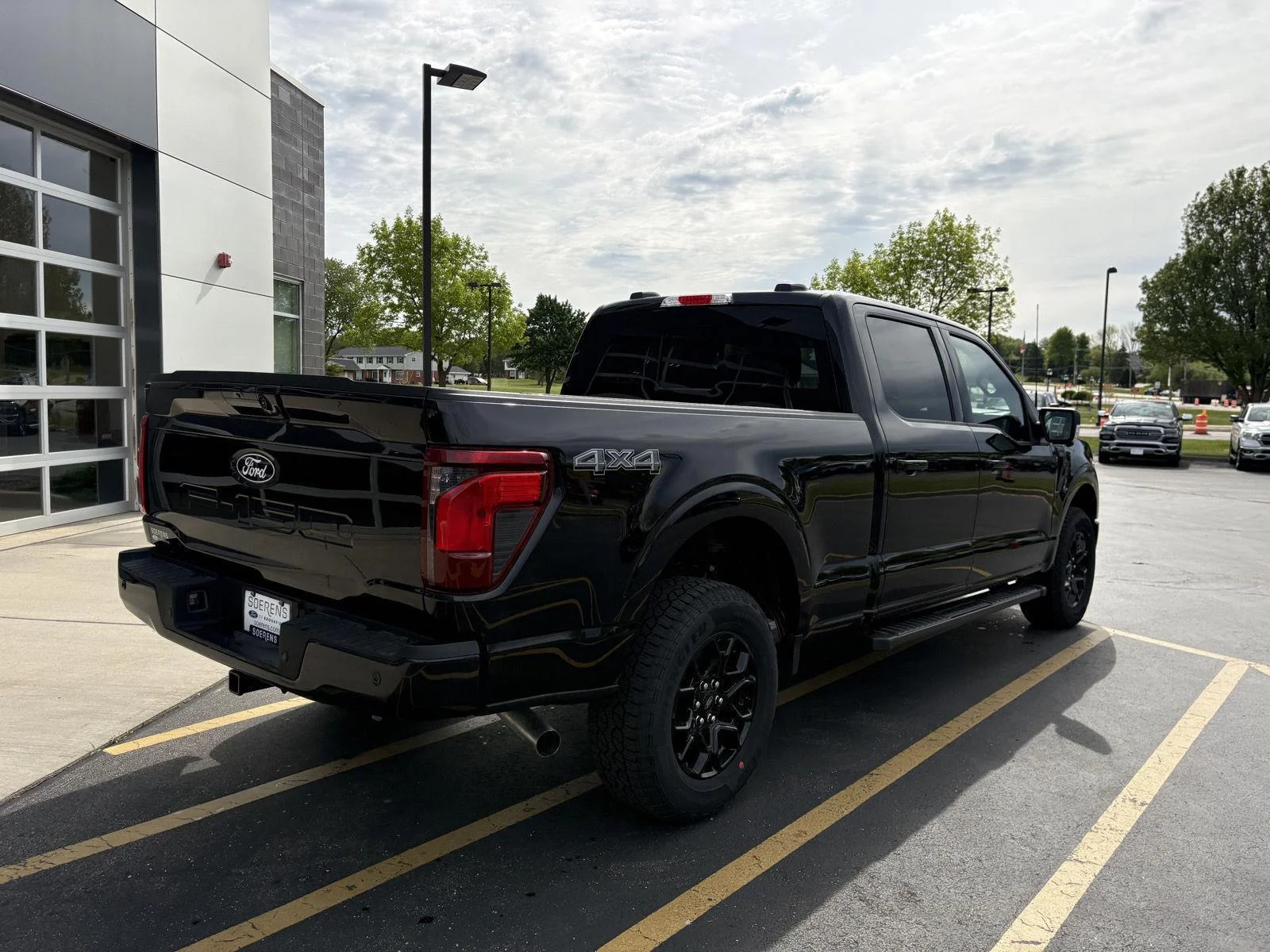 New 2026 Agate Black Ford XLT image 6