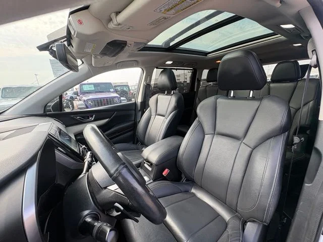 Used 2022 Silver Subaru Limited image 12