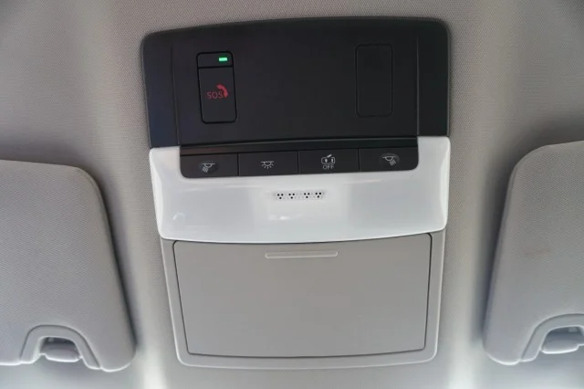 Used 2025 BLACK Nissan SV image 33