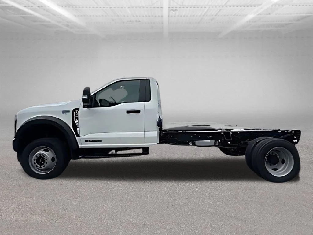 New 2026 Oxford White Ford F-550® XL image 5