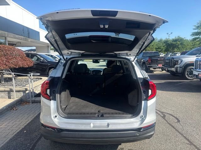 Used 2021 Silver GMC SLE image 21