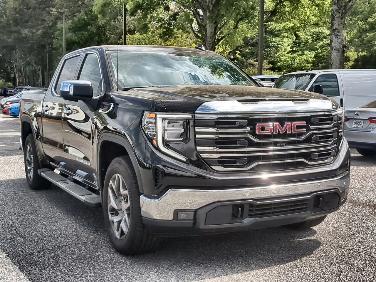 New 2026 Onyx Black GMC SLT image 2