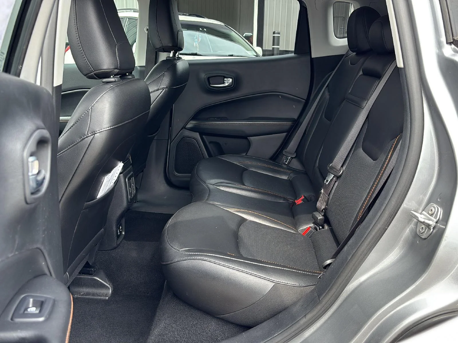 Used 2019 Gy Jeep Limited image 16