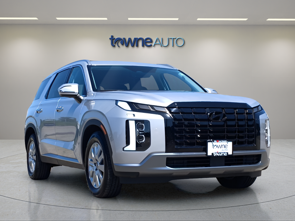 Used 2025 Silver Hyundai SEL image 7