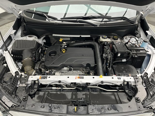 Used 2024 White Frost Tricoat GMC Denali image 32