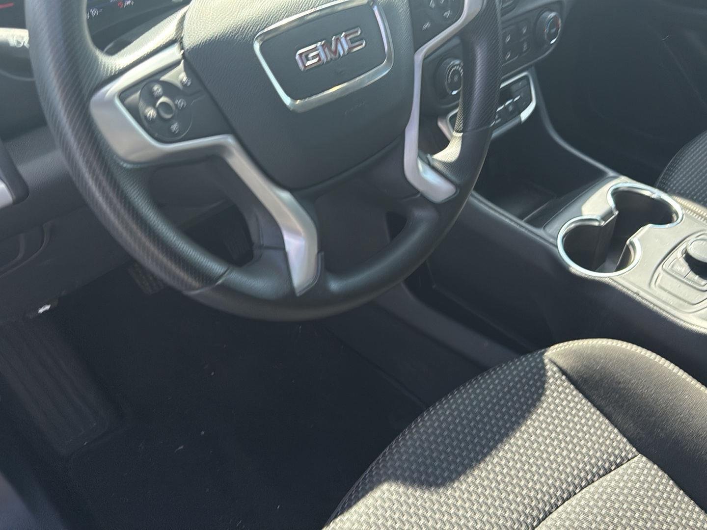 Used 2024 Summit White GMC SLE image 20