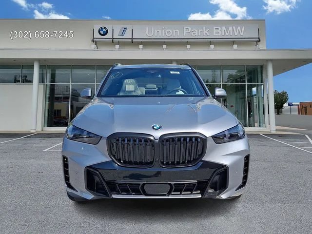 New 2026 Skyscraper Grey Metallic BMW xDrive40i image 2
