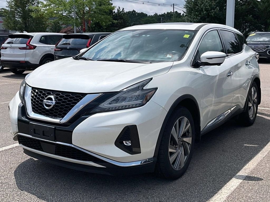 Used 2021 White Nissan SL image 3
