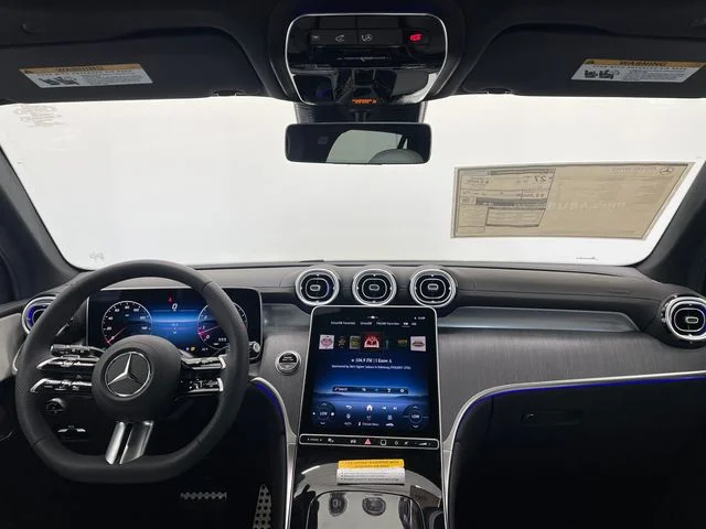 New 2027 White Mercedes-Benz GLC 300 image 6
