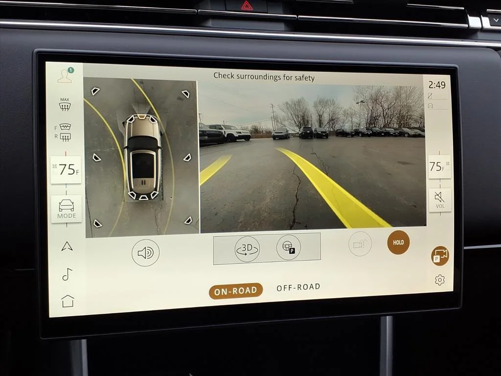 New 2025 Fuji White LAND ROVER SE image 18