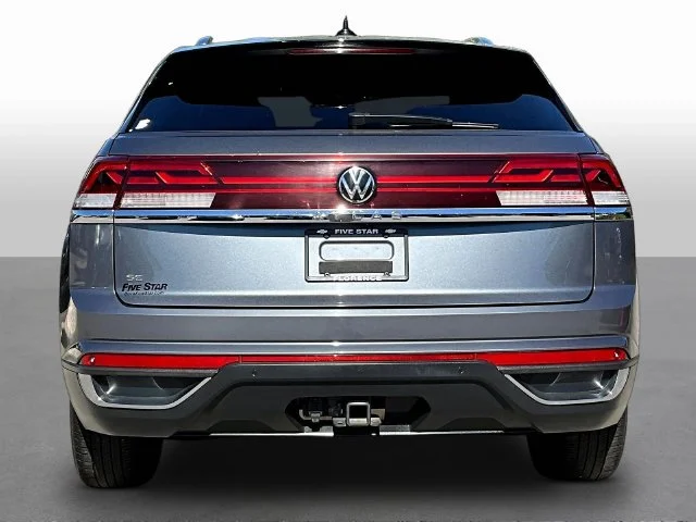 Used 2024 Gray Volkswagen 2.0T SE w/Technology image 6