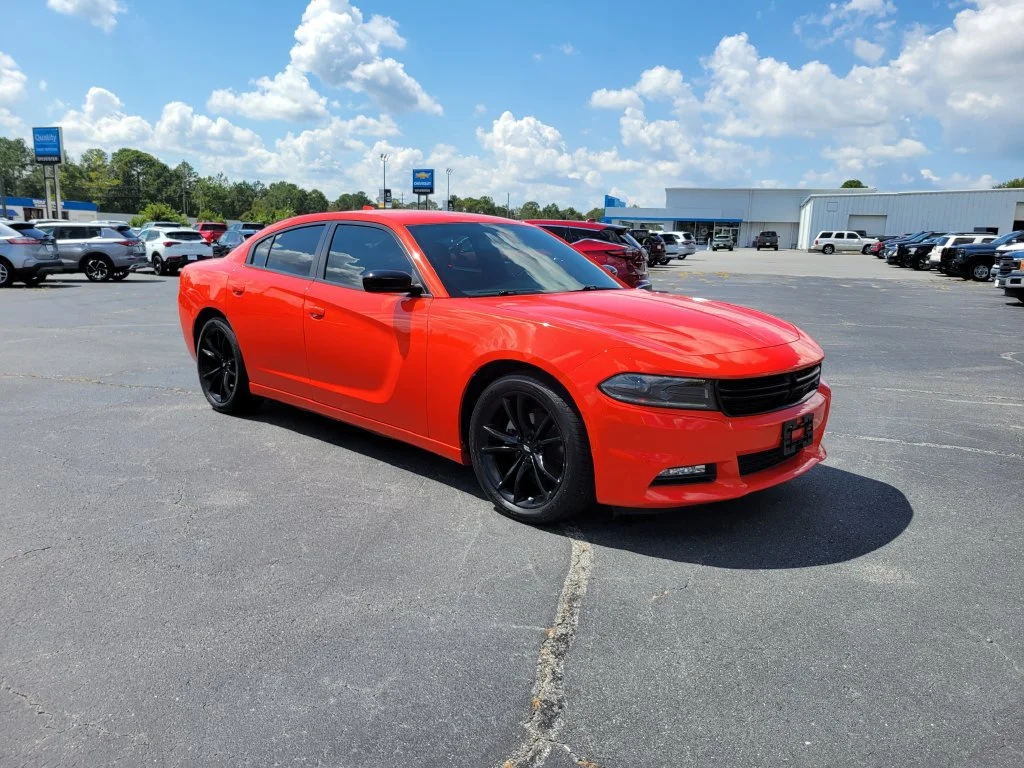 Used 2023 Orange Dodge SXT image 8