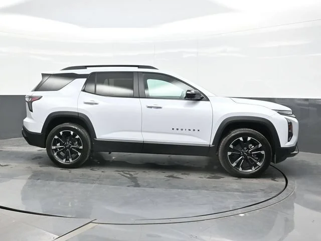 2027 Chevrolet Equinox RS - Photo 8