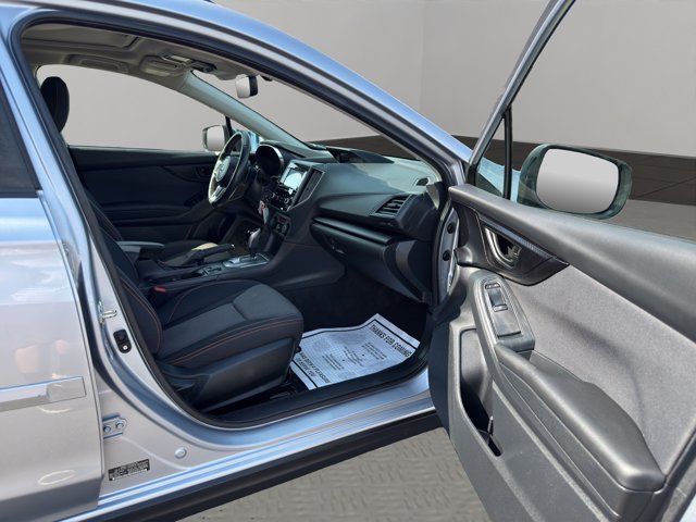 Used 2018 Ice Silver Metallic Subaru Premium image 26