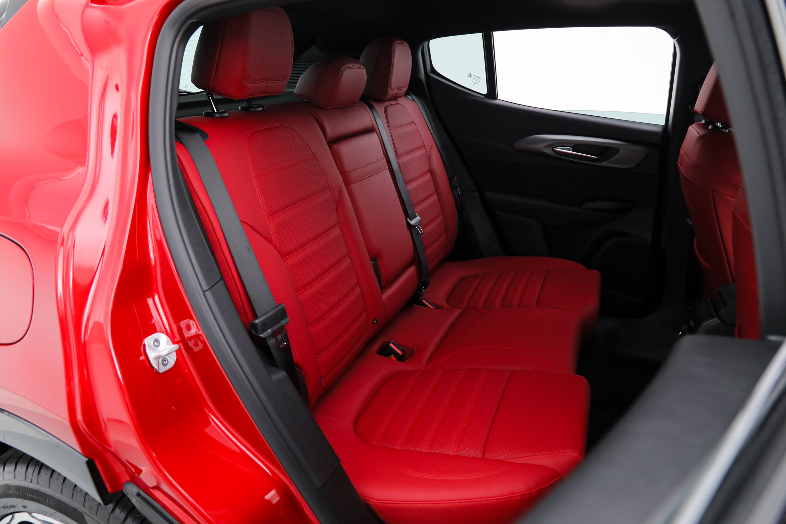 New 2026 Rosso Brera (Red) Exterior Paint Alfa Romeo Sprint image 13