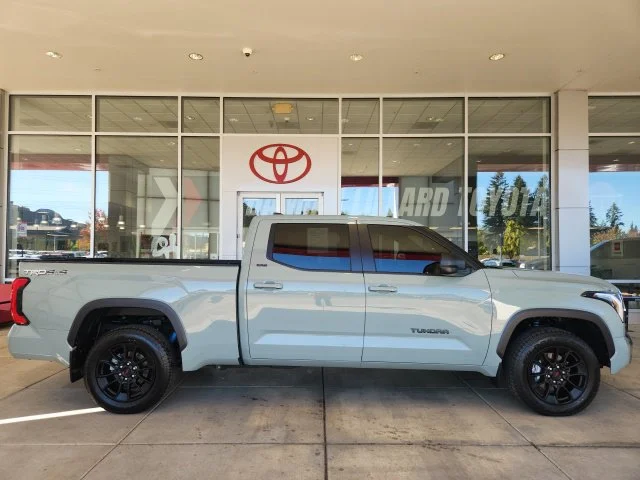 Certified Used 2025  Toyota SR5 image 3