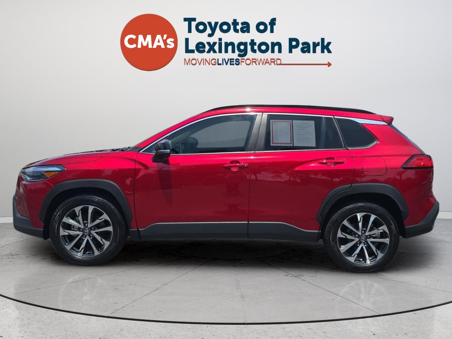 Used 2025 Soul Red Crystal Toyota XLE image 4
