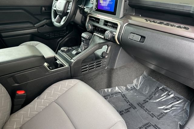 2026 Toyota Tacoma SR5 - Photo 14