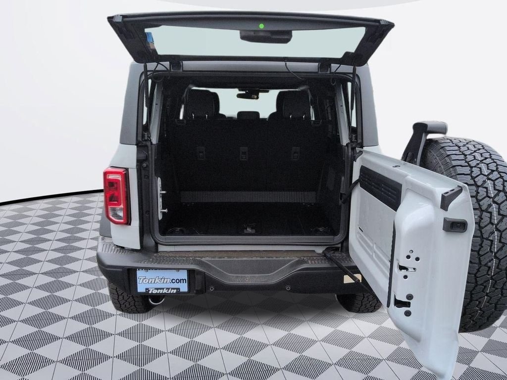 New 2026 Avalanche Gray Ford Big Bend® image 59