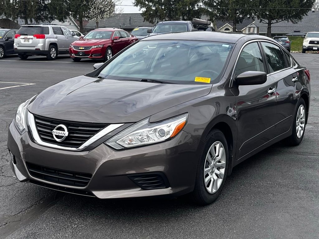 Used 2016 Nissan Altima S with VIN 1N4AL3AP6GN376732 for sale in Troy, OH