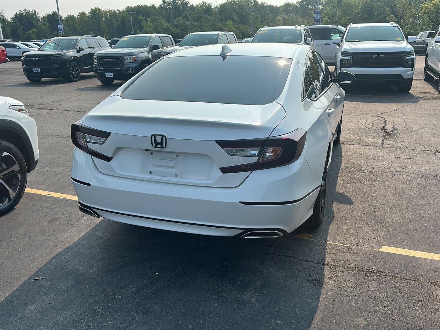 Used 2020 Platinum White Pearl Honda EX-L image 2
