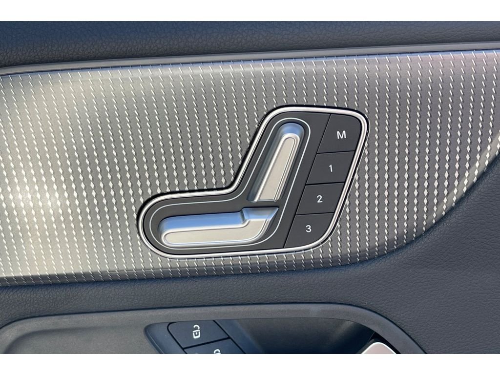 Used 2021 Polar White Mercedes-Benz 250 image 23