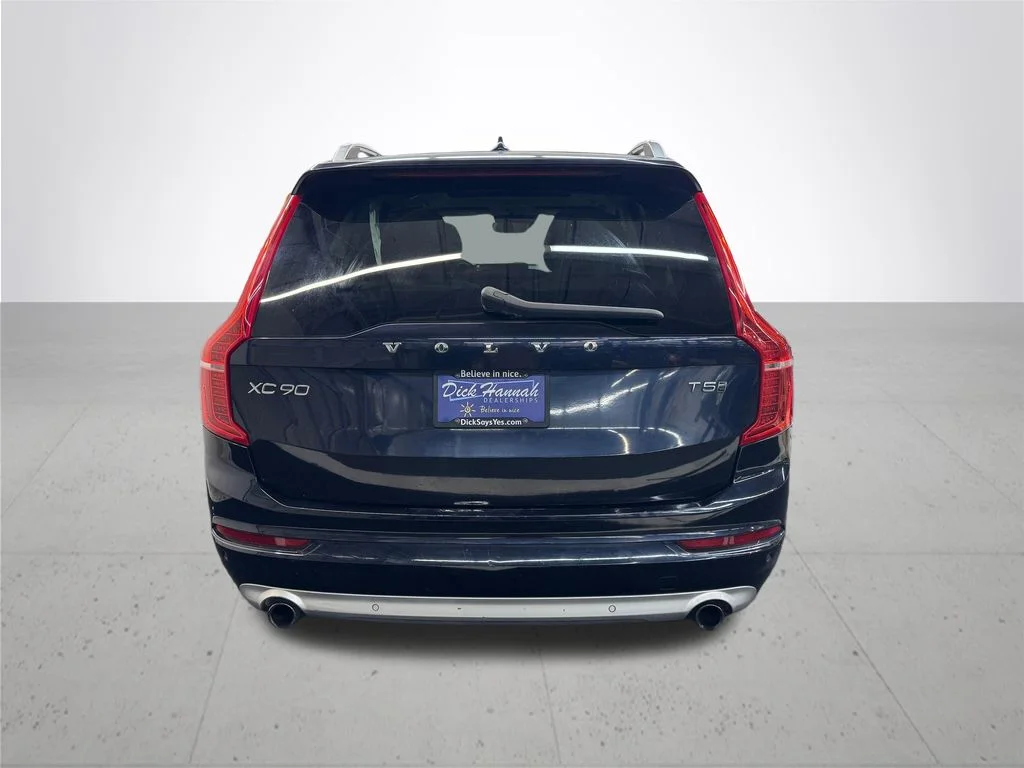 Used 2019 Blue Volvo T5 Momentum image 5