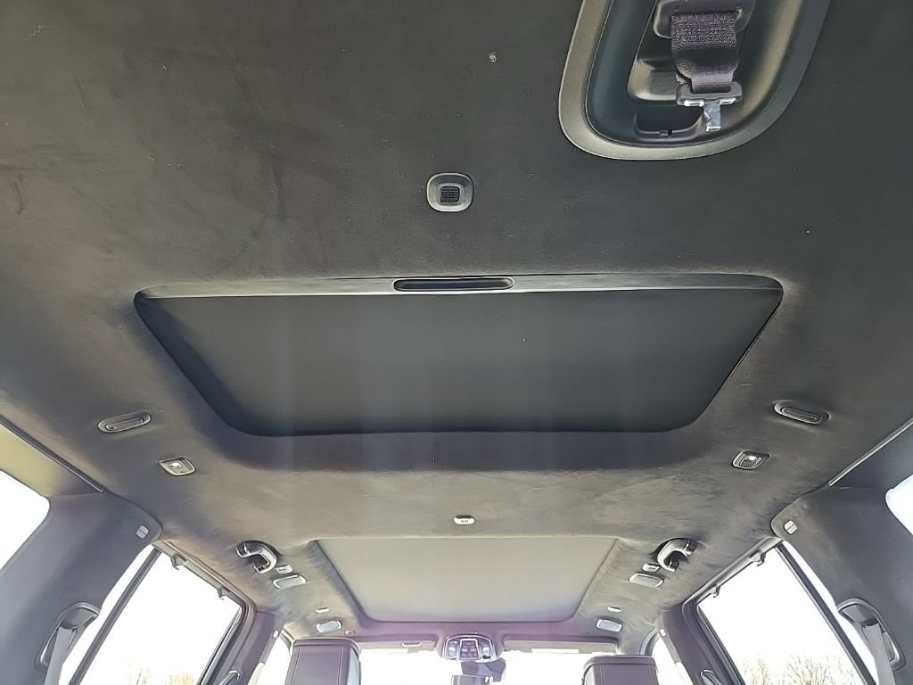 Used 2024 White/off-white Jeep Series II image 132