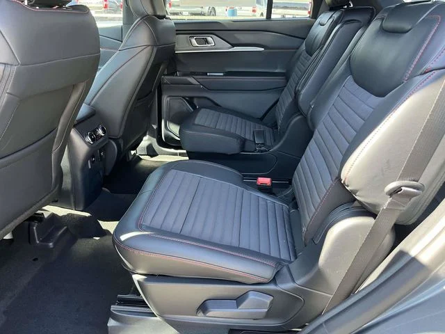 New 2026 Carbonized Gray Metallic Ford ST-Line image 5