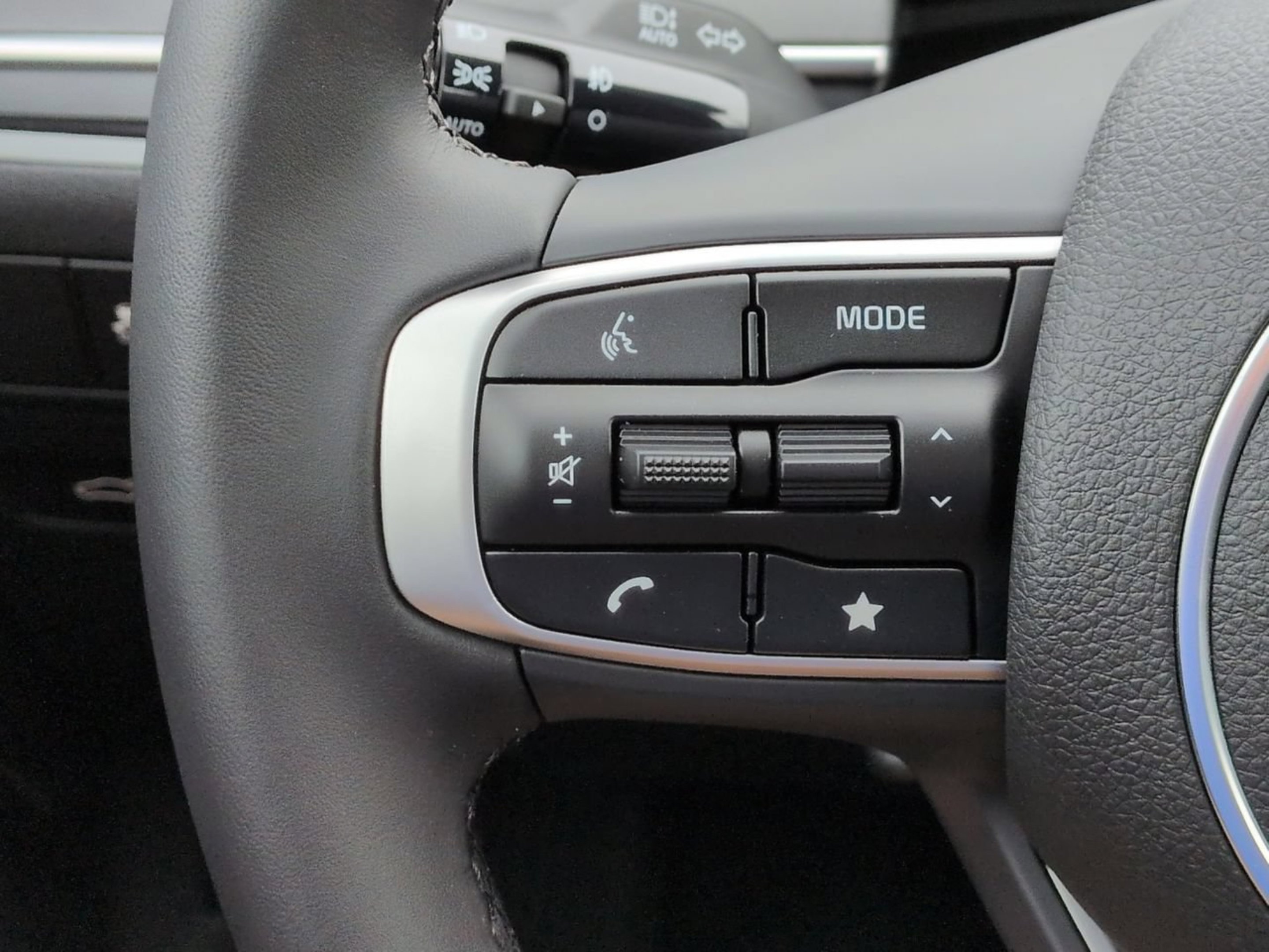 New 2026 Snow White Pearl Kia GT-Line FWD image 38