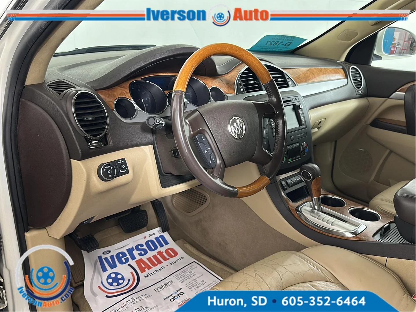 Used 2011 White Diamond Tricoat Buick CXL-2 image 15