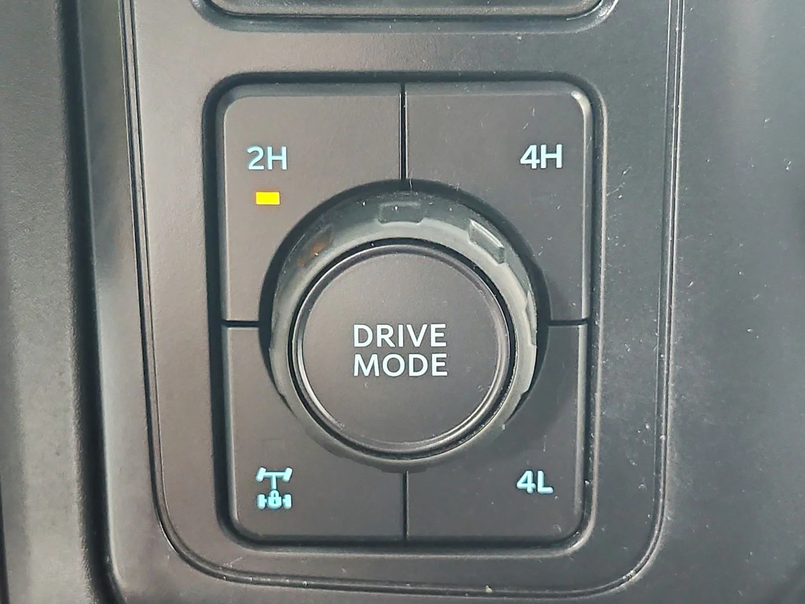Used 2025 White Ford XLT image 27
