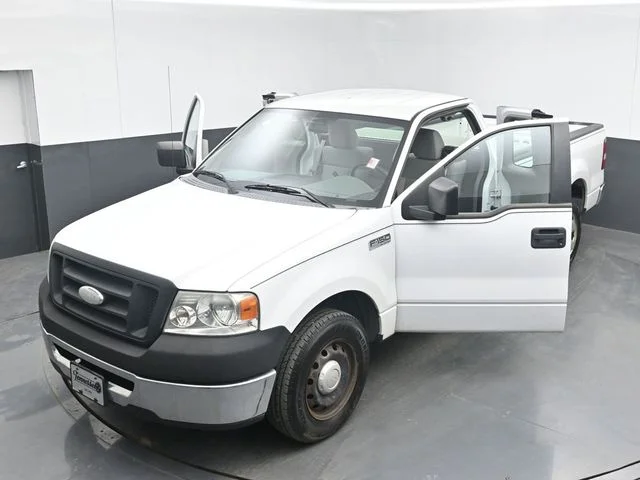 Used 2007 White Ford  image 45