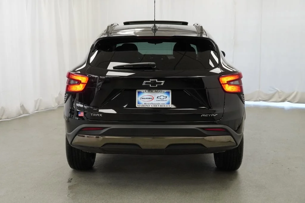 New 2026 Mosaic Black Metallic Chevrolet ACTIV image 34