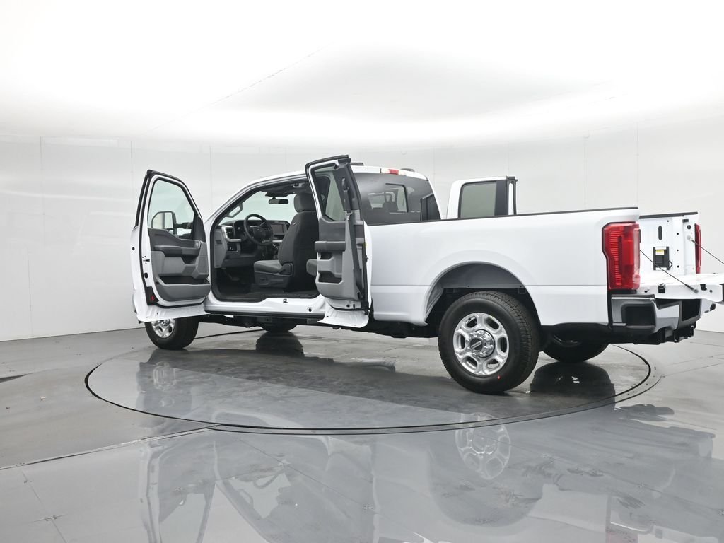 2026 Ford F-350 Super Duty XLT - Photo 37