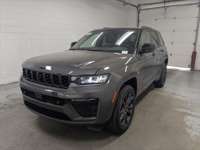 New 2026 Baltic Gray Metallic Clear-Coat Exterior Paint Jeep Limited image 9