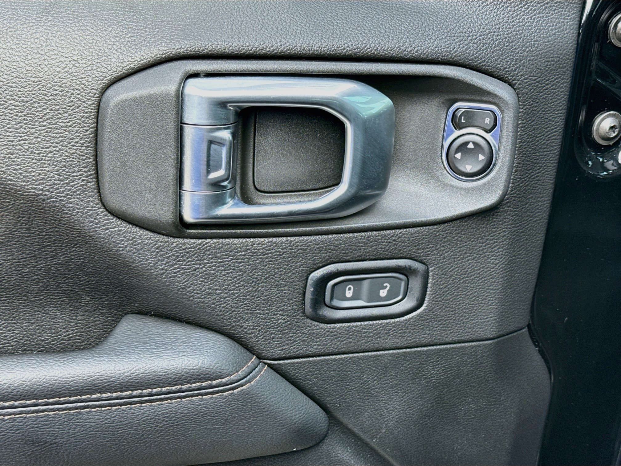 Certified Used 2023 Black Clearcoat Jeep Rubicon 392 image 19