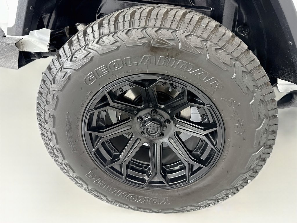 Used 2020 Bright White Clearcoat Jeep Unlimited Rubicon image 32