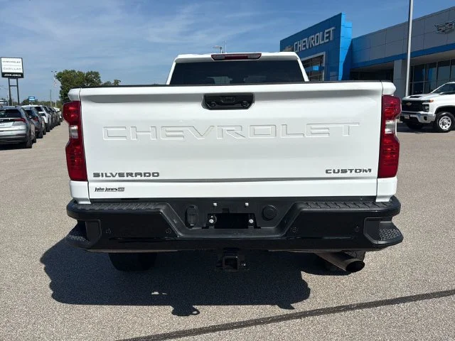 Used 2025 Summit White Chevrolet Custom image 19