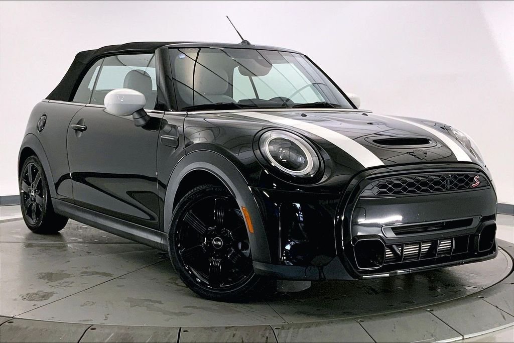 2023 MINI Convertible Cooper S's photo