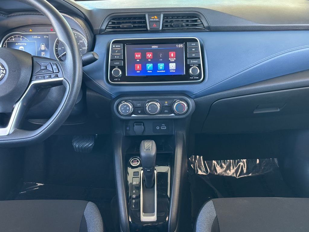 2025 Nissan Versa Sedan SV - Photo 13