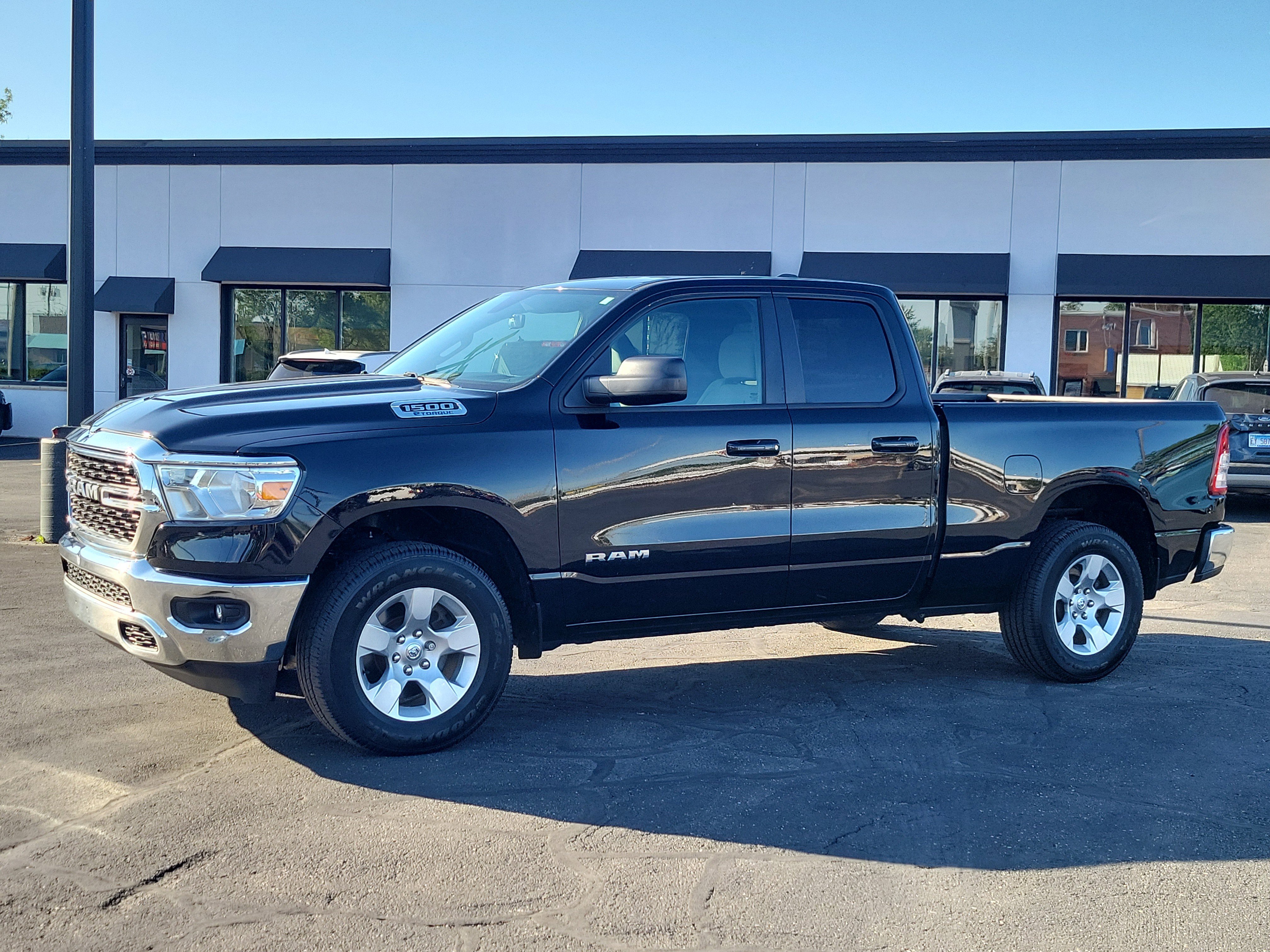 2022 RAM 1500 Big Horn/Lone Star 4x4 Quad Cab 6'4's photo