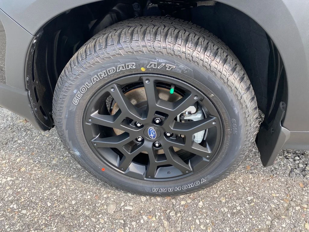 New 2026 CRYSTAL BLACK SILICA Subaru Wilderness image 17