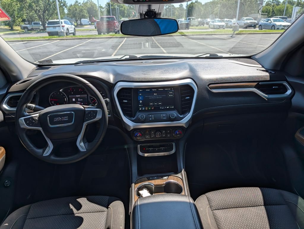 Used 2022 White GMC SLE image 2