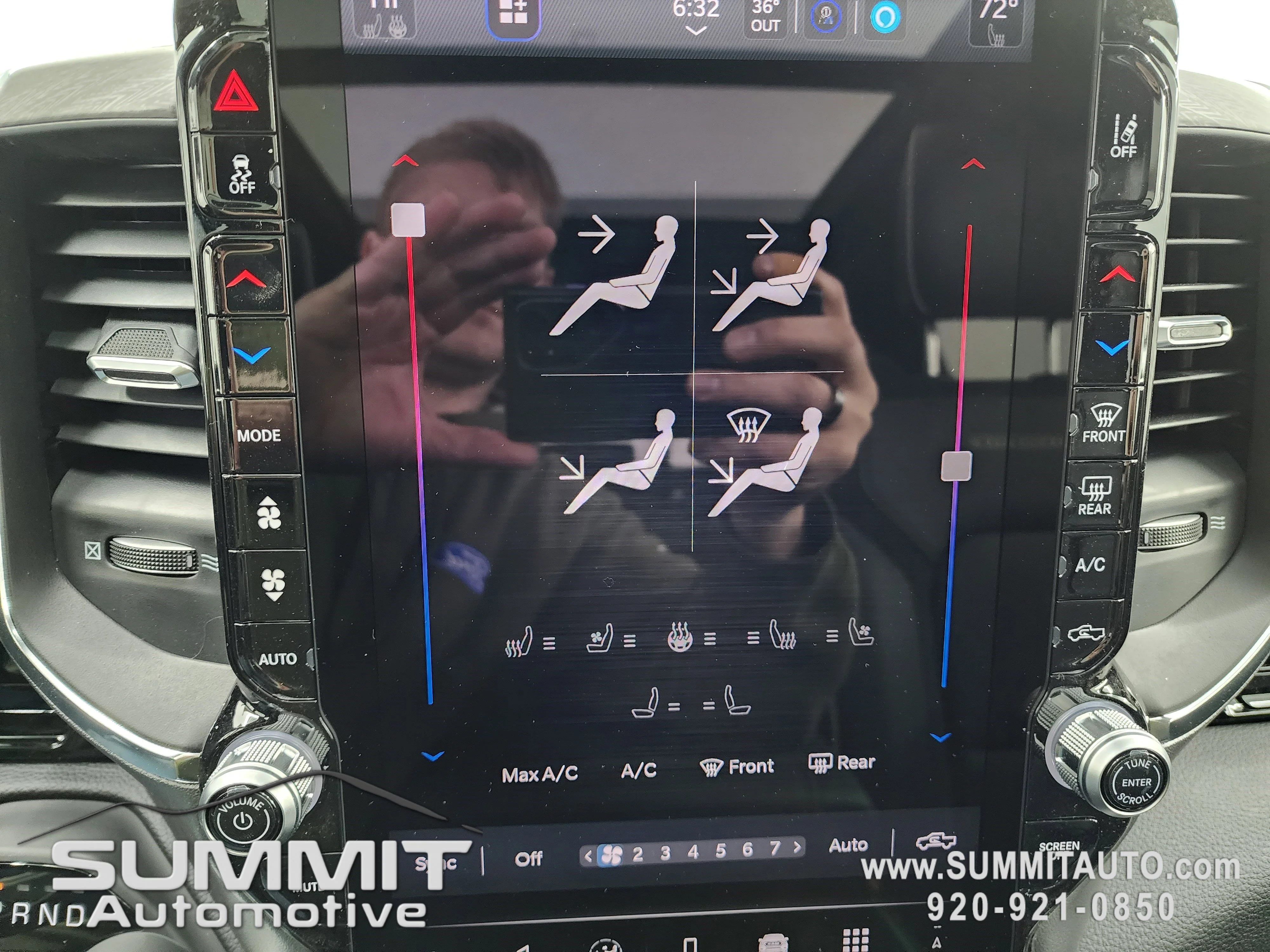 New 2026 Granite Crystal Metallic Clear-Coat Exterior Paint RAM Laramie image 57