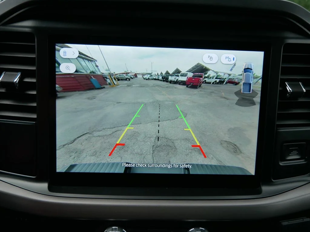 Used 2025 Black Ford XLT image 27